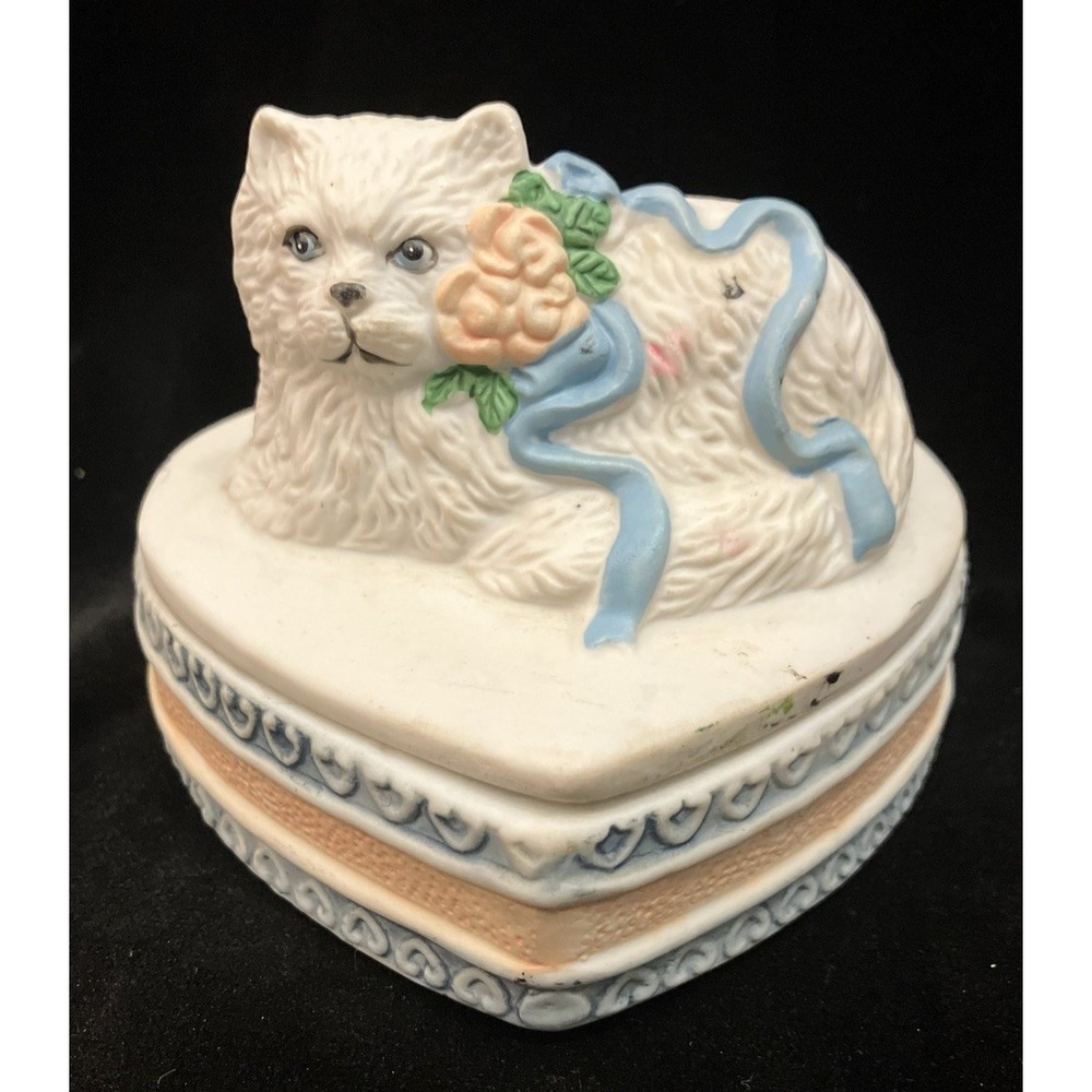VTG UCGC Bisque White Porcelain Heart Shaped Trinket Box White Persian Cat